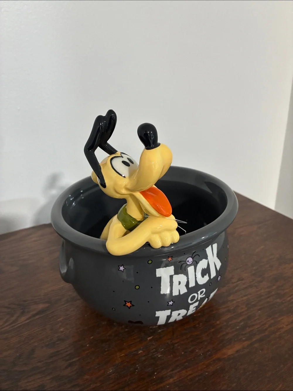 NWT- Disney- Pluto 'Trick or Treat' -Halloween Ceramic Candy Cauldron Bowl